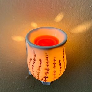 Scentsy Mini Wax Warmer- Lavender Love